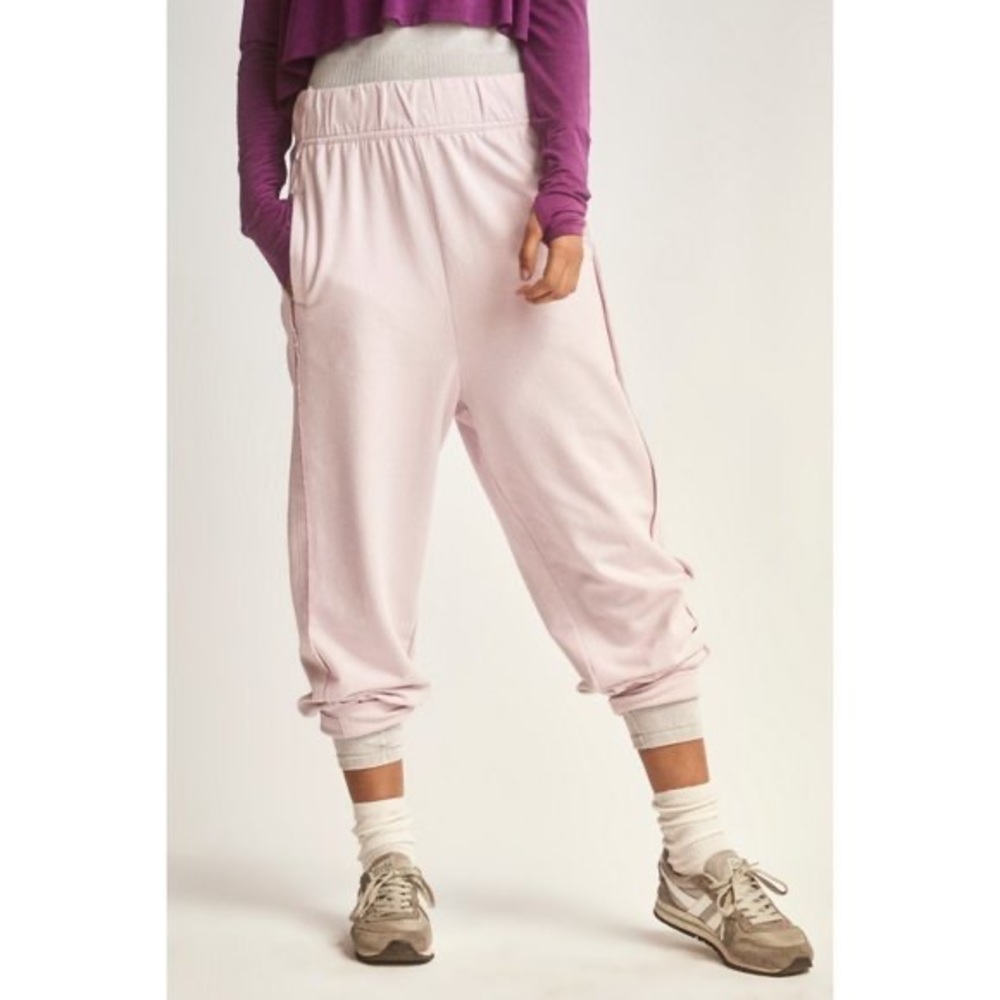 Free People Where The Wind Blows Joggers In Powdered Lavender Size XS NWT